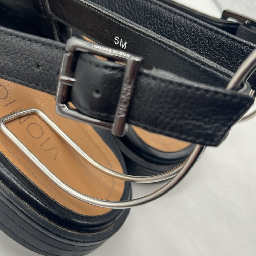 Vionic leather Sz 5 sandal’s EUC black - Picture 9 of 10